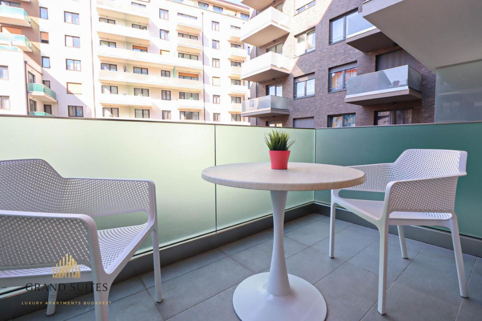 Grand Suites Promenade บูดาเปสต์ ภายนอก รูปภาพ