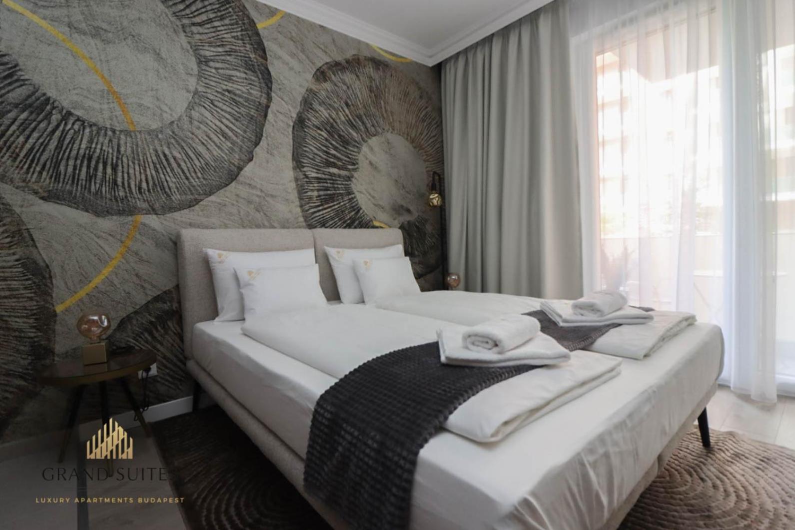 Grand Suites Promenade บูดาเปสต์ ภายนอก รูปภาพ