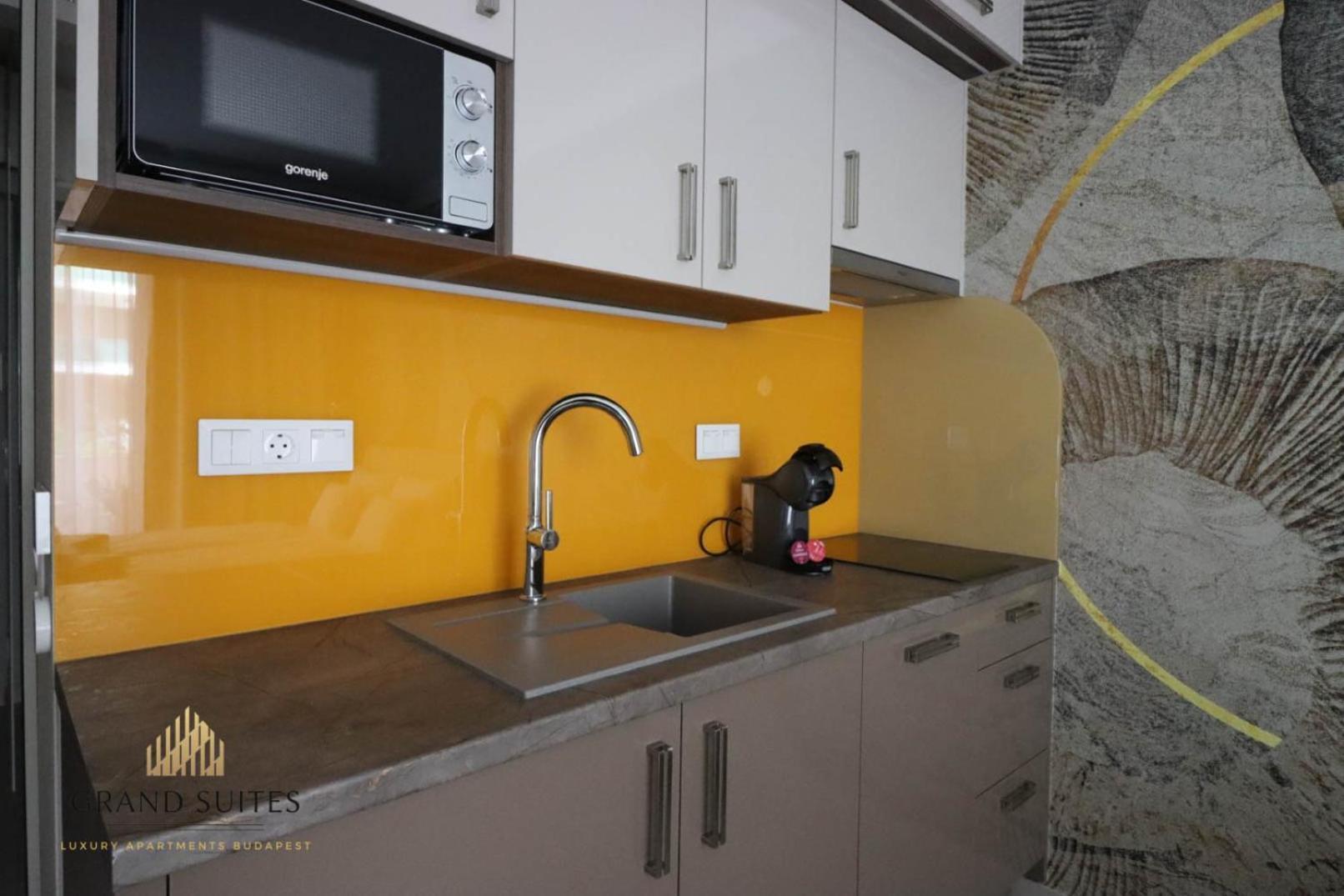 Grand Suites Promenade บูดาเปสต์ ภายนอก รูปภาพ